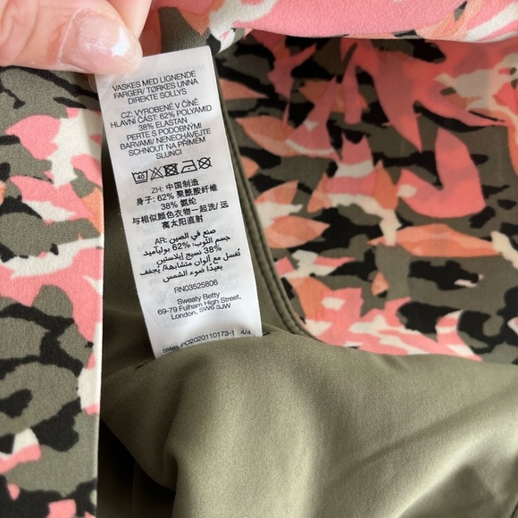 SWEATY BETTY | Limited Edition Floral Power Sports Bra in Green & Pink | Size S - Picture 12 of 12